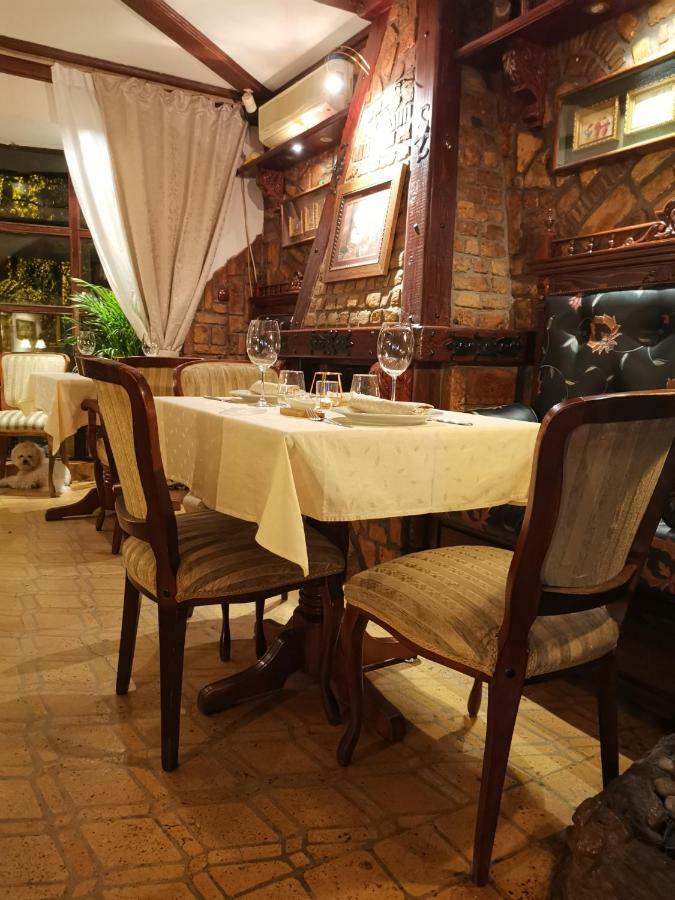 Vila Geppetto Belgrade Luaran gambar