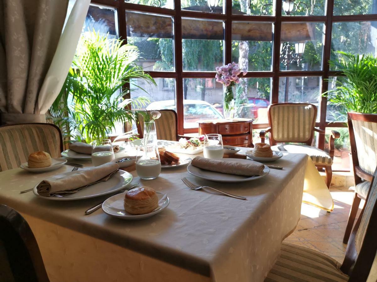 Vila Geppetto Belgrade Luaran gambar